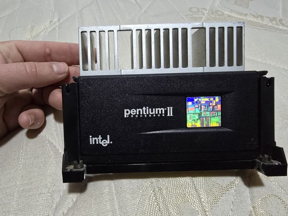 (raro) CPU Pentium II (SL2U7 450Mhz)