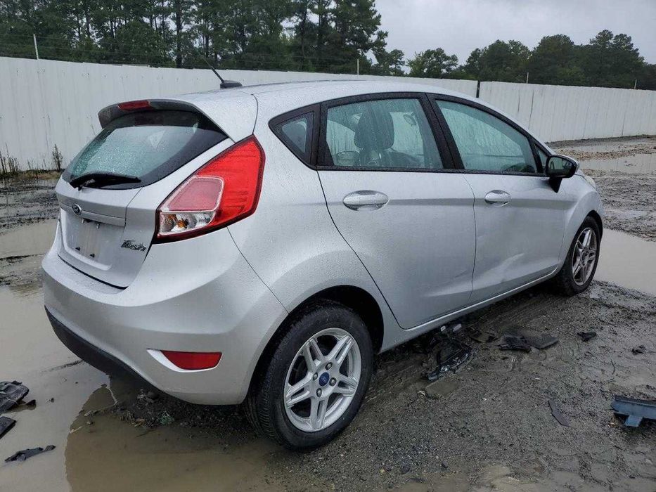 В дорозі FORD FIESTA SE 2018 форд фієста сі США 1.6 передній привід