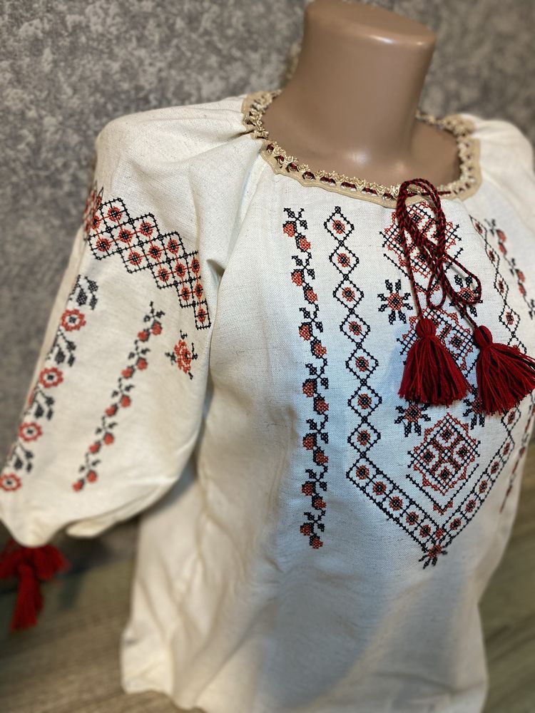 Жіноча вишиванка / Чоловіча вишиванка