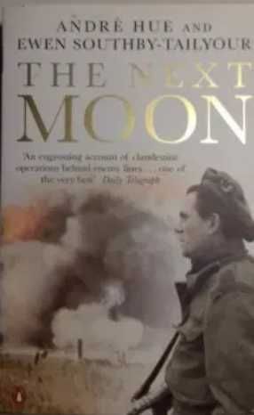 Livro The Next Moon Andre Hue Ingles Capa Mole