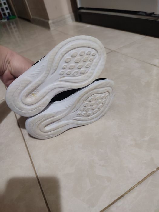 Дитячі кросівки DKNY Scenic Lace Up Sneaker.