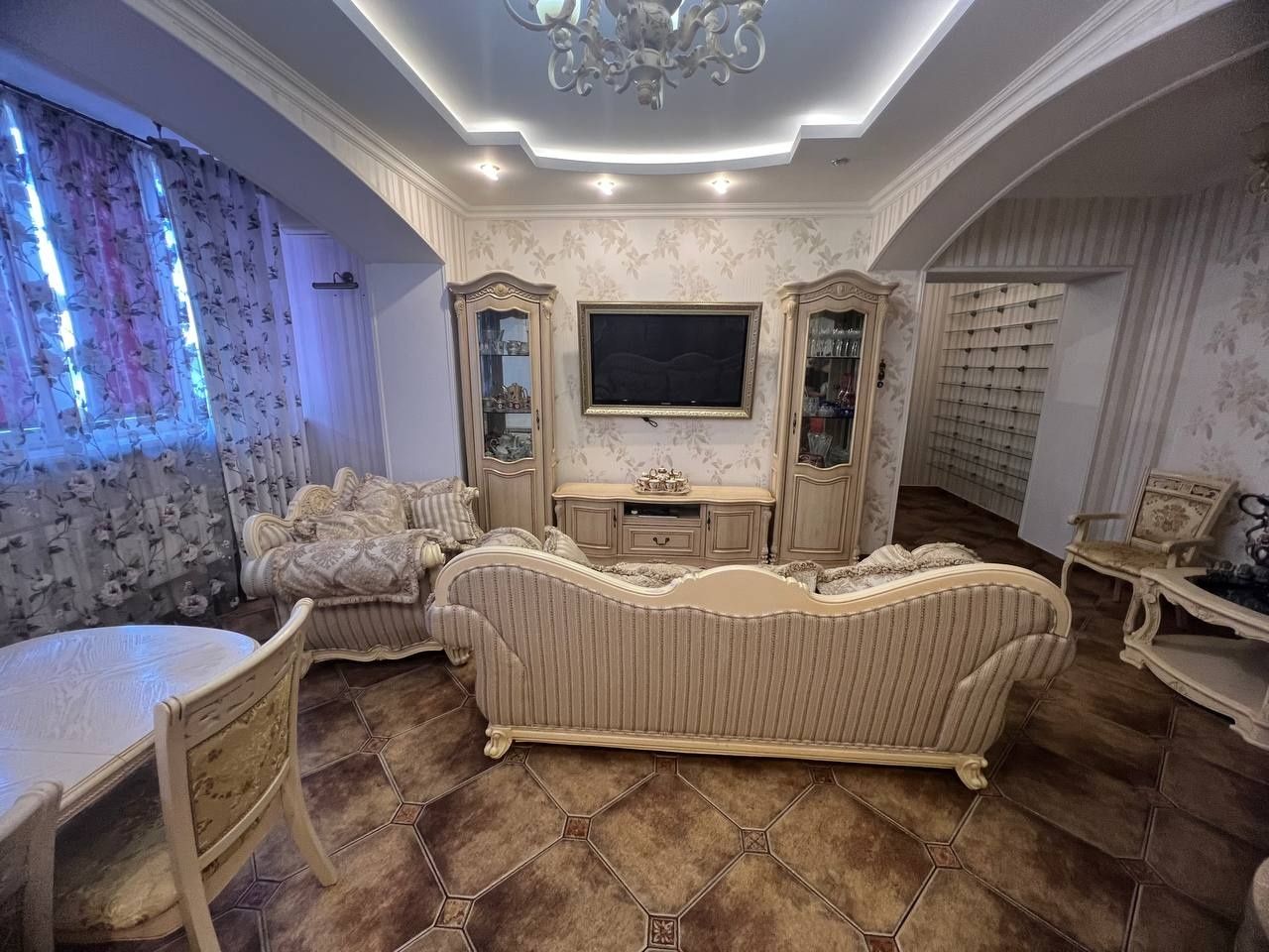 Сдам шикарную квартиру у моря.