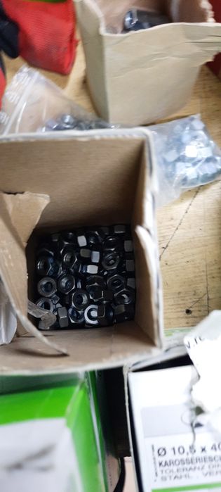 Nakrętka podkładki śruby M10 M12 ok. 70kg