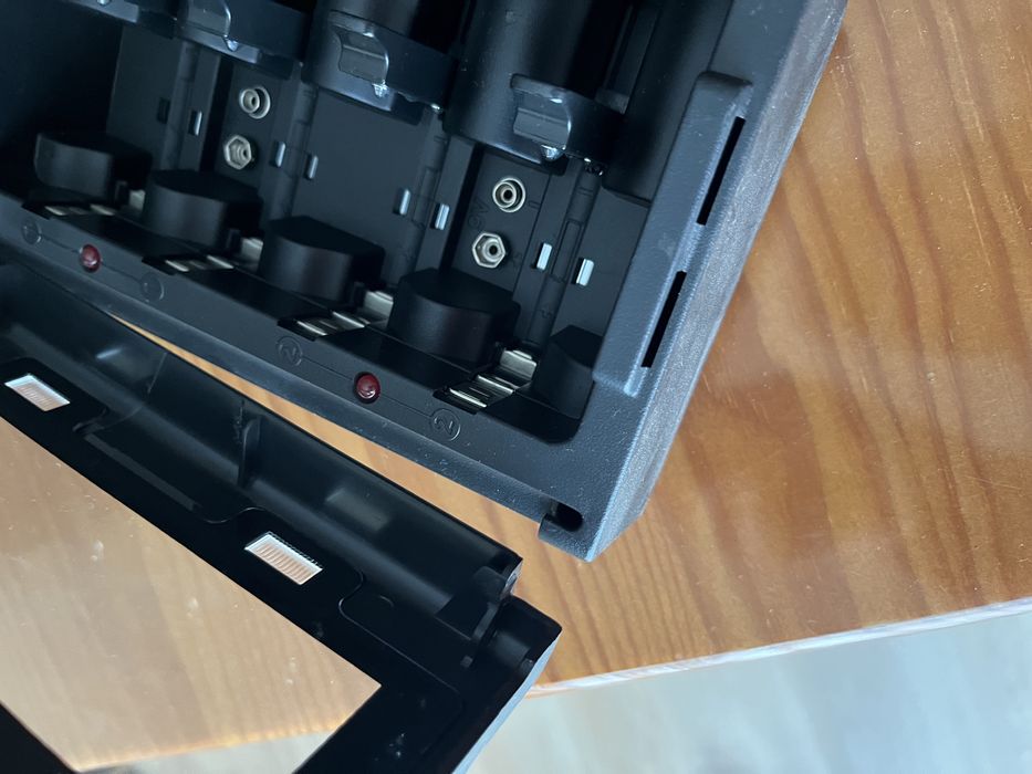 Carregador pilhas carregaveis Panasonic