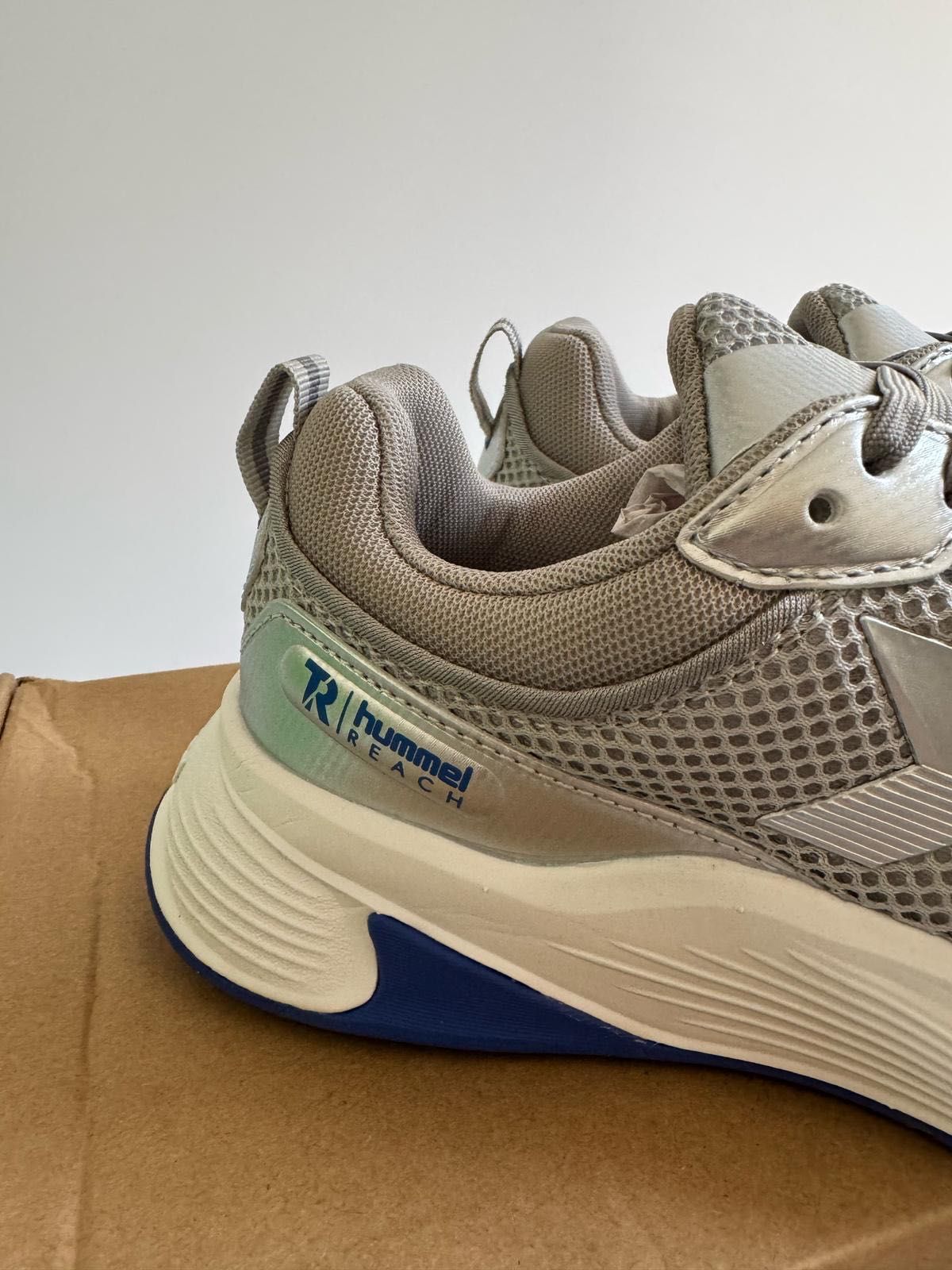 Nowe sneakersy sportowe HUMMEL REACH TR CORE SILVER srebrne 38