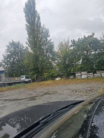Plac utwardzony w centrum miasta