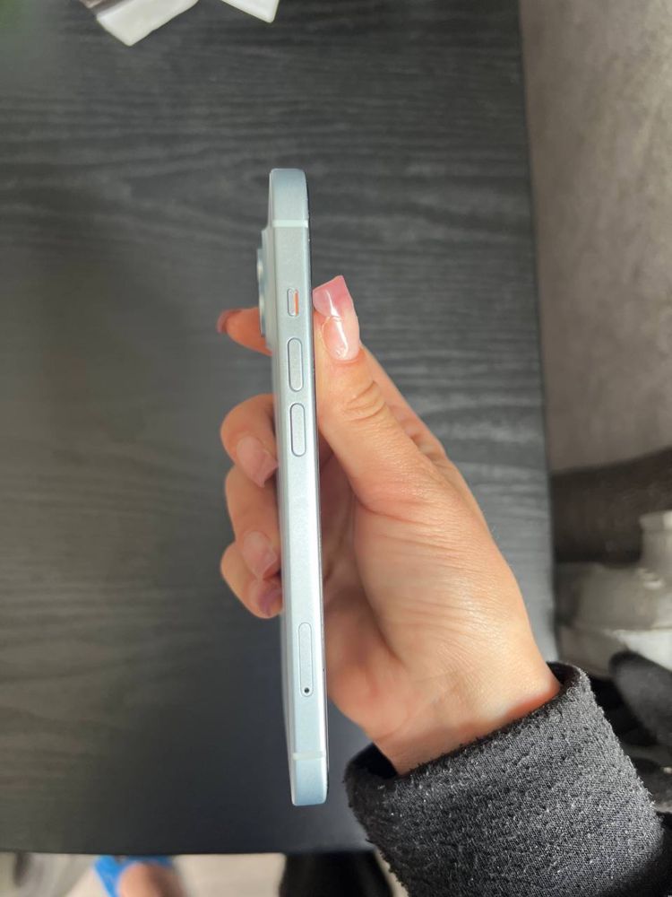 Iphone 15/128 100% акб, 44 циклів заряду