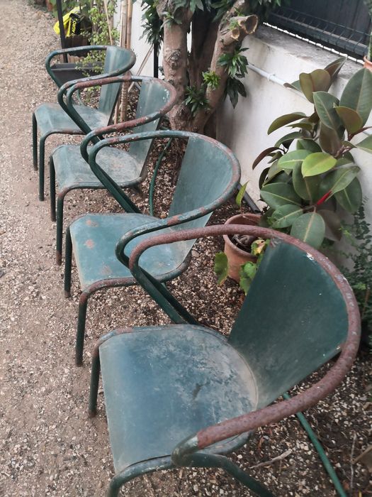 10 Cadeiras Metálicas