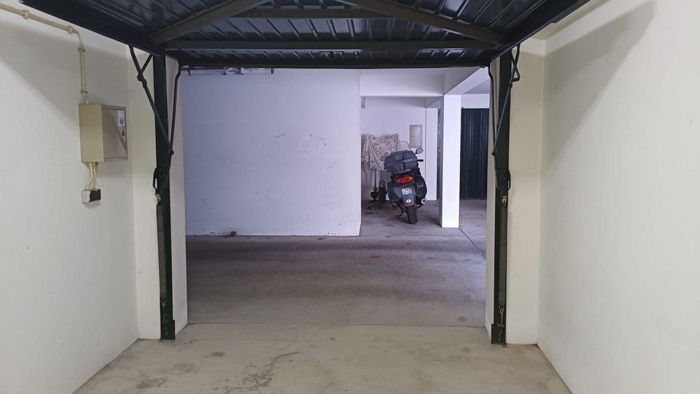 Garagem/Armazém com 13 m2 - Centro de Vagos