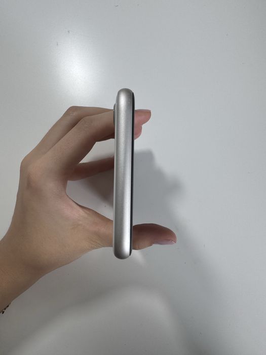 iPhone SE 2022 64GB