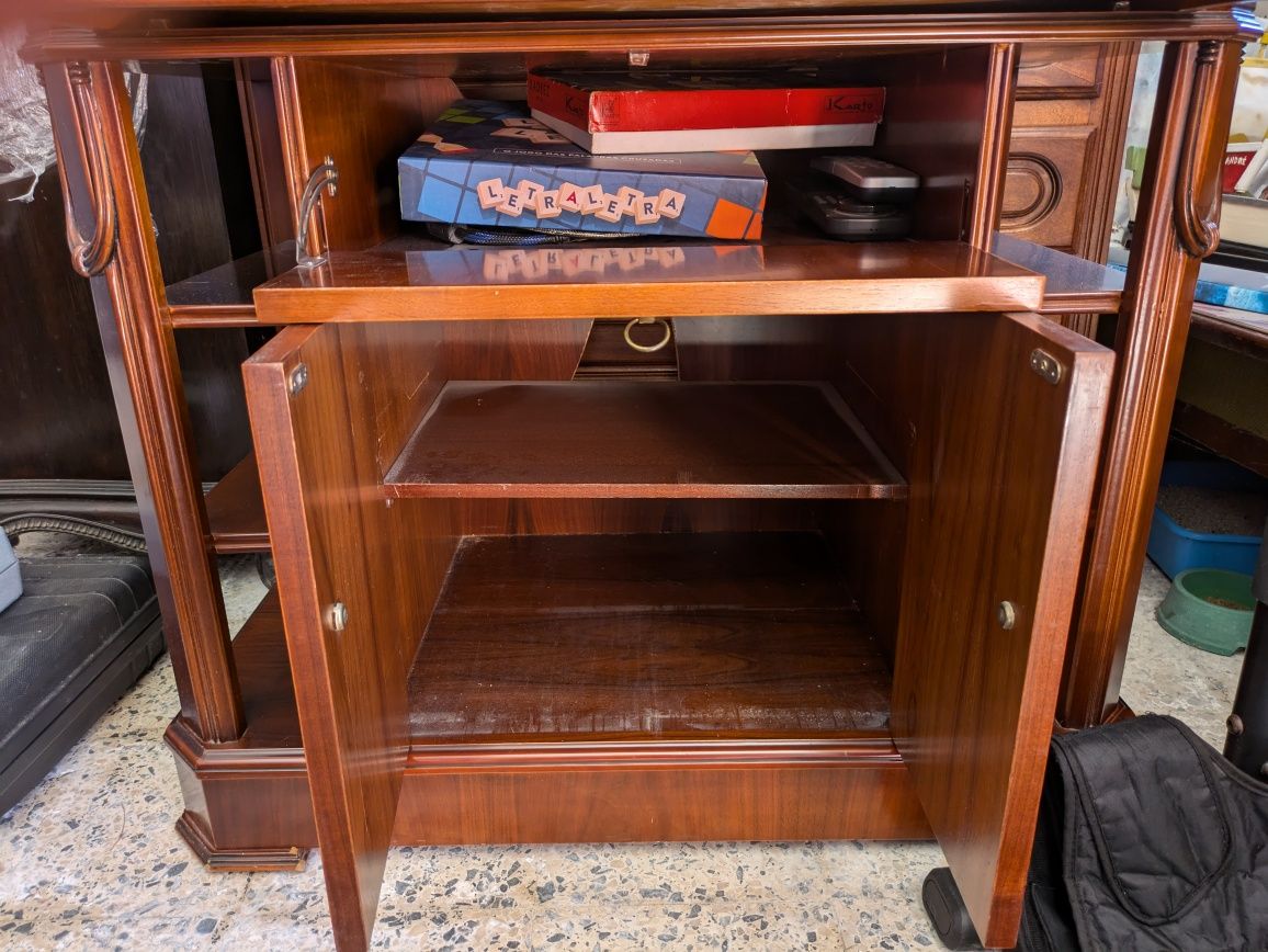 Móvel de sala para TV