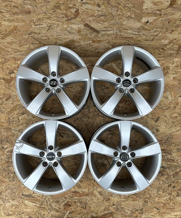 Диски5.114.3 R17 ET50 ЦО(діа)67.1 титани диски