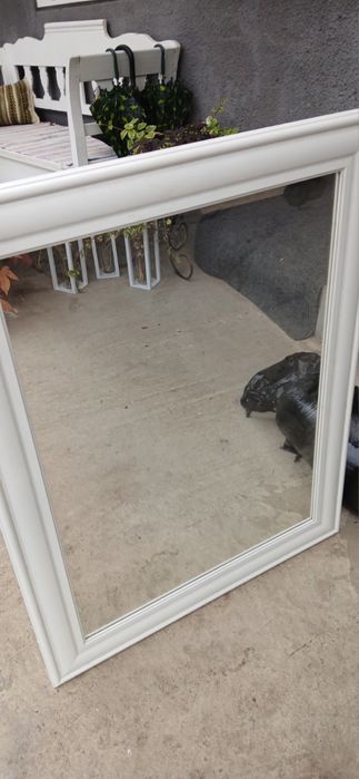 Продам дзеркало в білій рамі ш.70см *д.90см