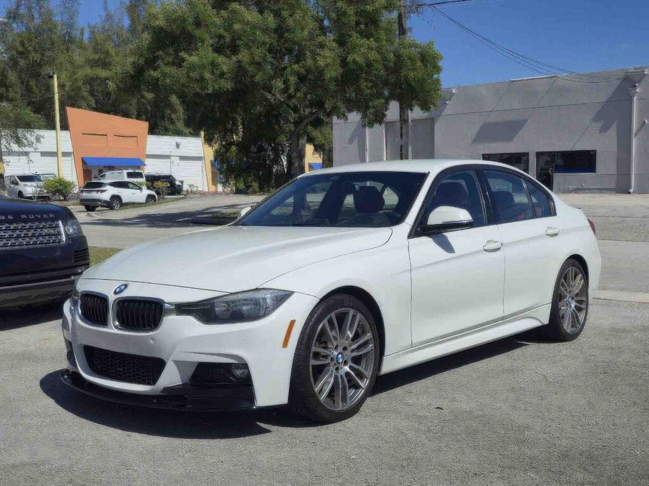 BMW 3 Series 328i Sedan      2016