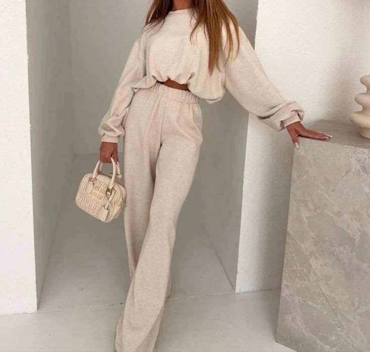 Beżowy damski komplet
