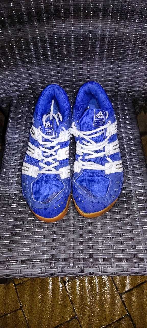 Кросівки Adidas)