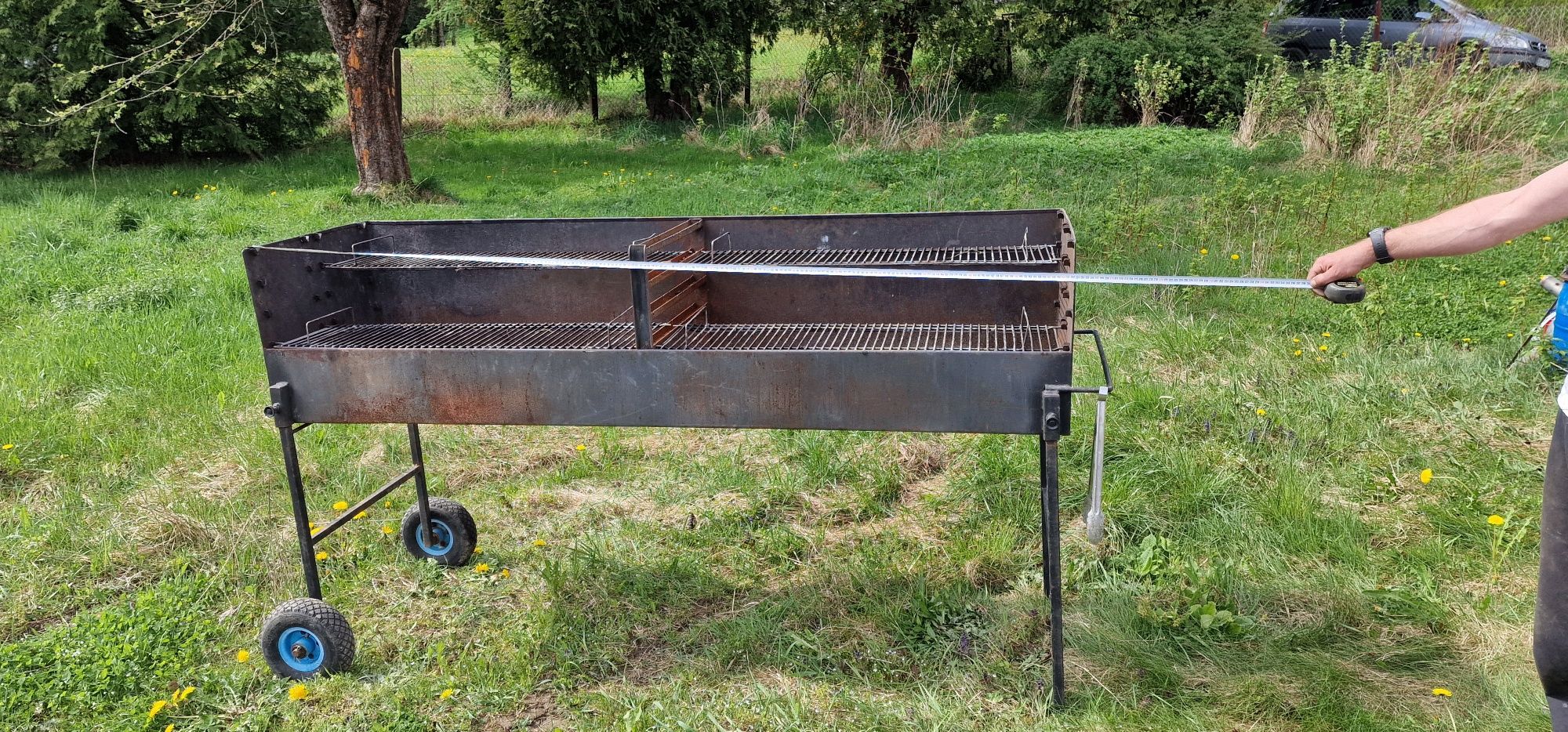 Grill węglowy duży