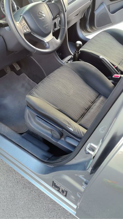 Suzuki Swift 1.2 benzyna 2010 rok