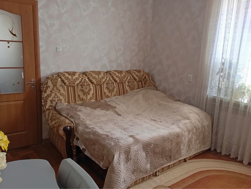 Продаж 1-кімнатної квартири з окремим входом
