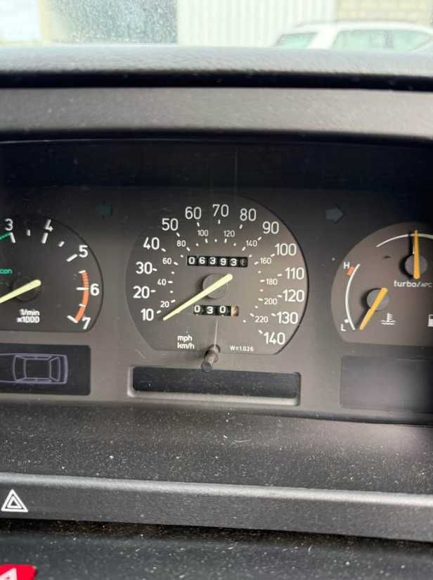 SAAB 9000 turbo, está a trabalhar mas não anda, volante á direita.