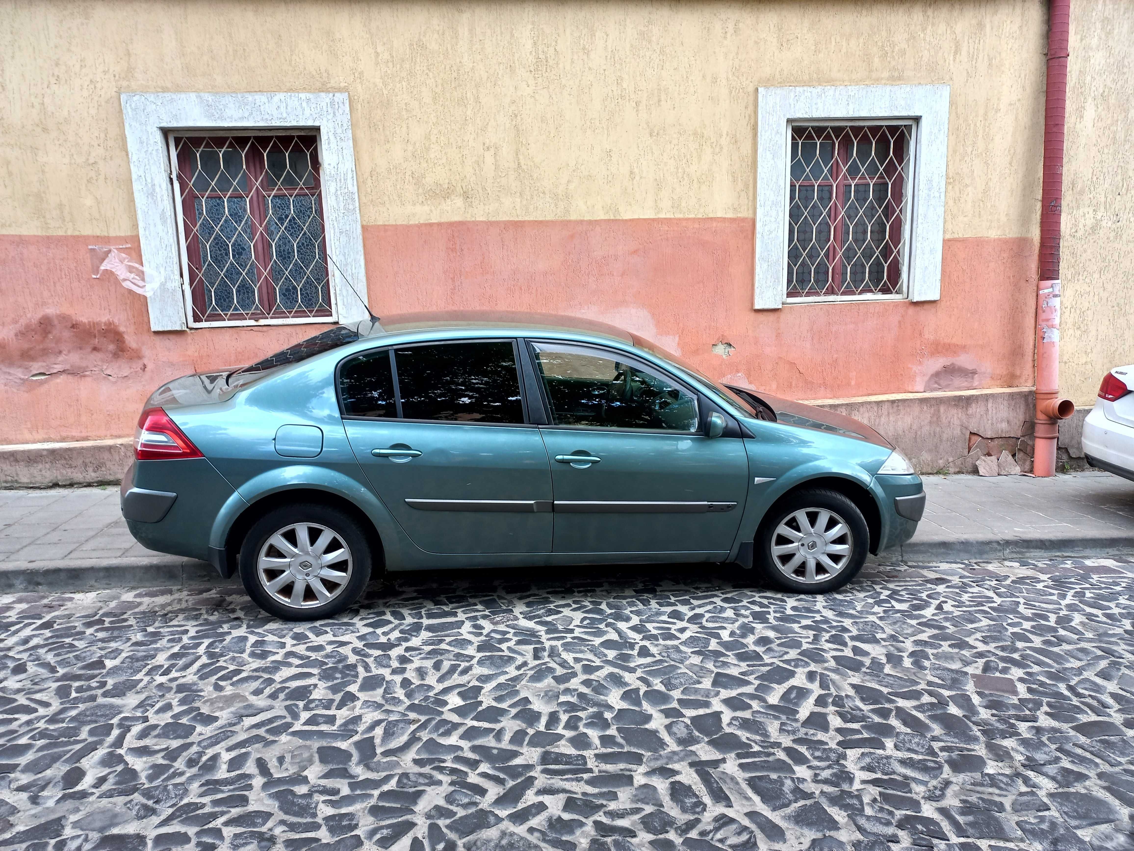 Автомобіль Renault Megane 2