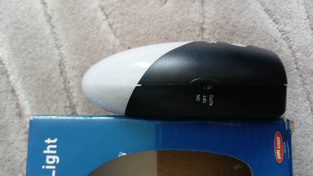 Lampka Led z czujnikiem ruchu sensor na baterie