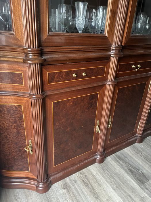 Louceiro antigo de madeira