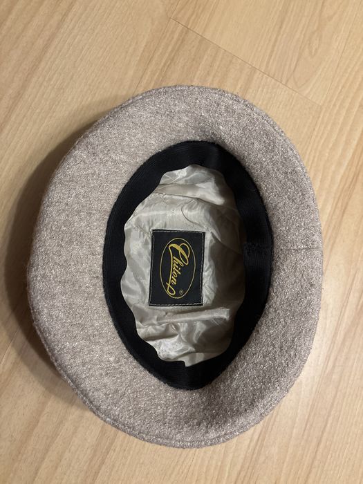 Damski kapelusz beżowy