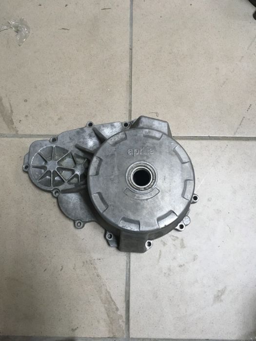 Pokrywa alternatora Aprilia RSV1000 Tuono
