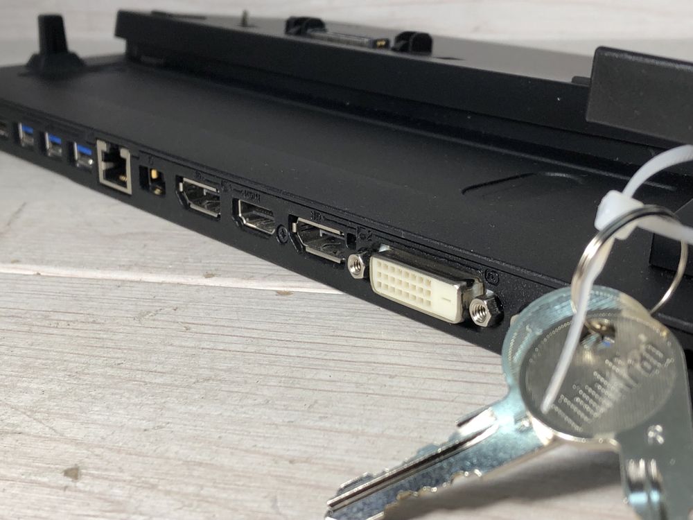 Док-станція ноутбука Lenovo   40A2 DisplayPort  HDMI  VGA  DVI-D