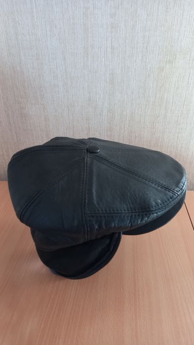 Фуражка. Кепка Cardinal. Италия. Натур. кожа. Берет вязаный из шерсти.