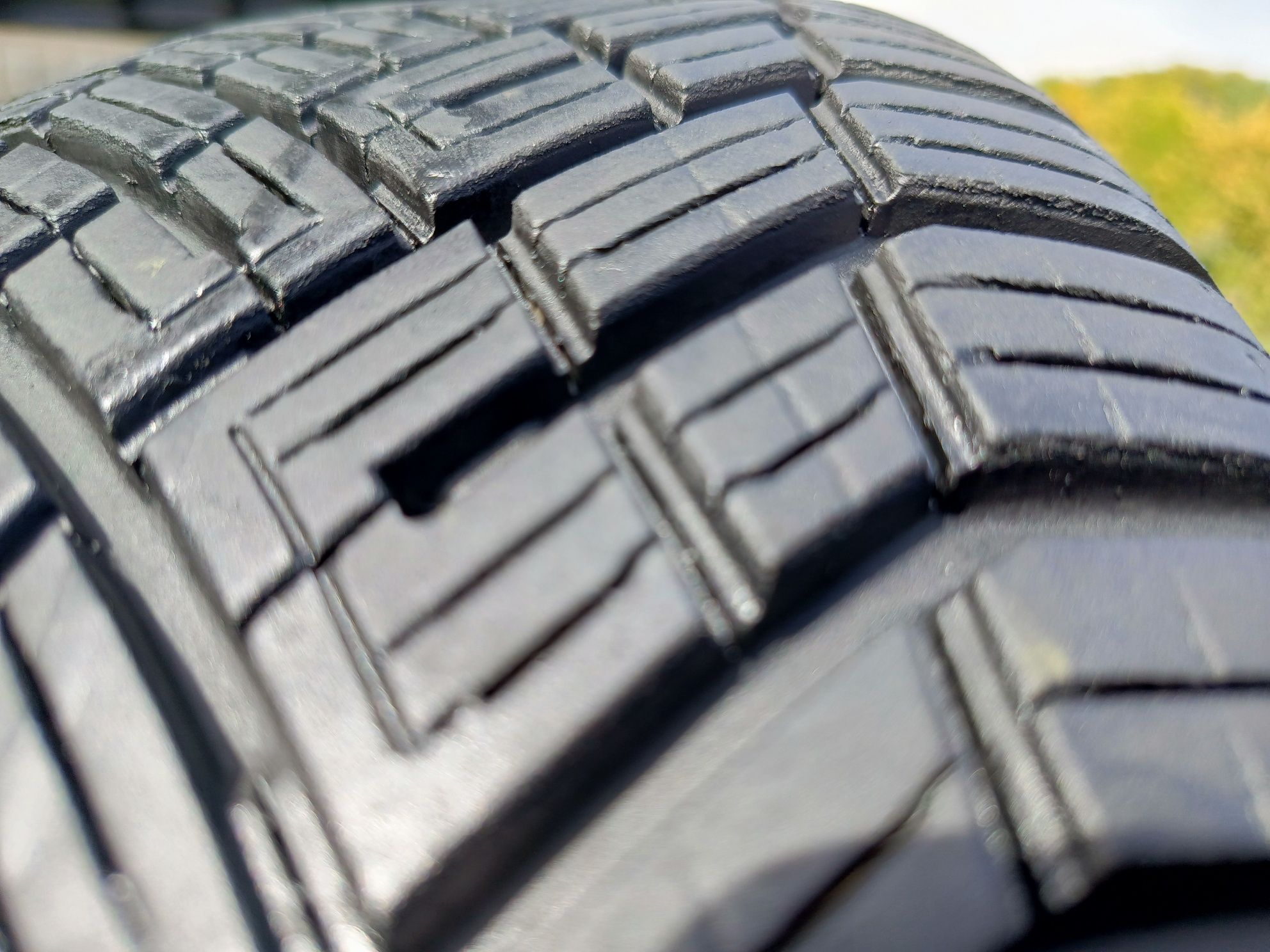 Sprzedam opone pojedynczą 195/65 r15 Continental