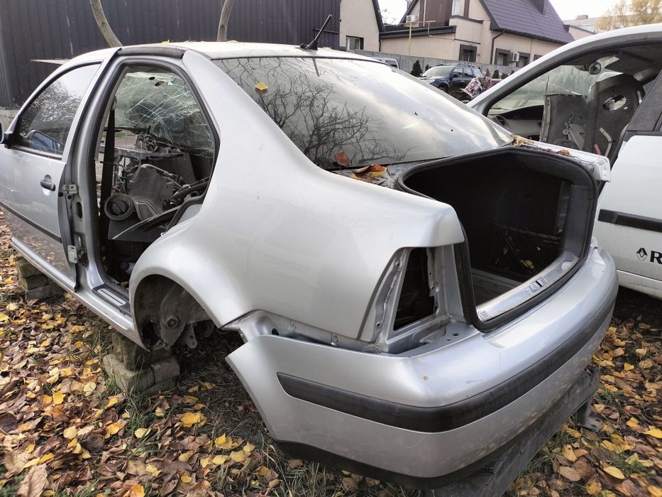 Задня частина кузова Volkswagen Bora