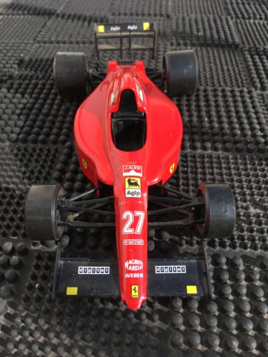 Ferrari F1 carro minuatura Burago 1:24