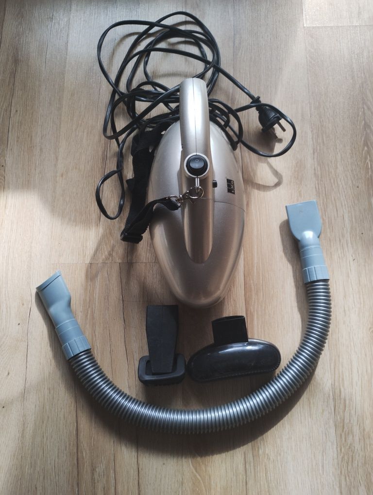 Mały odkurzacz 220 v