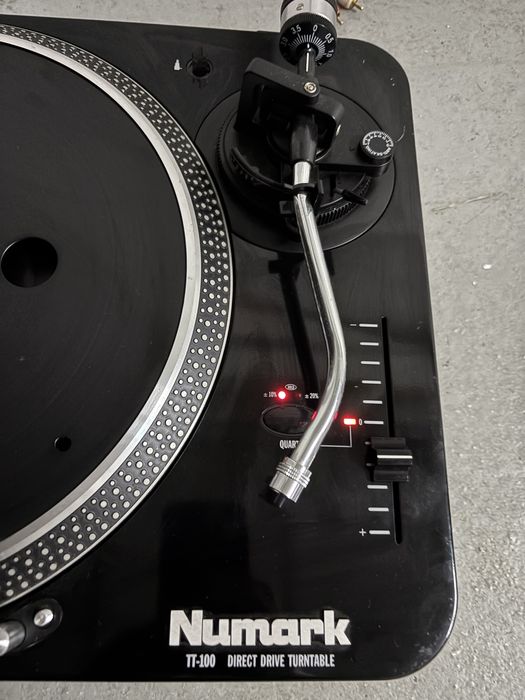 Vendo gira discos Numark T-100 a funcionar