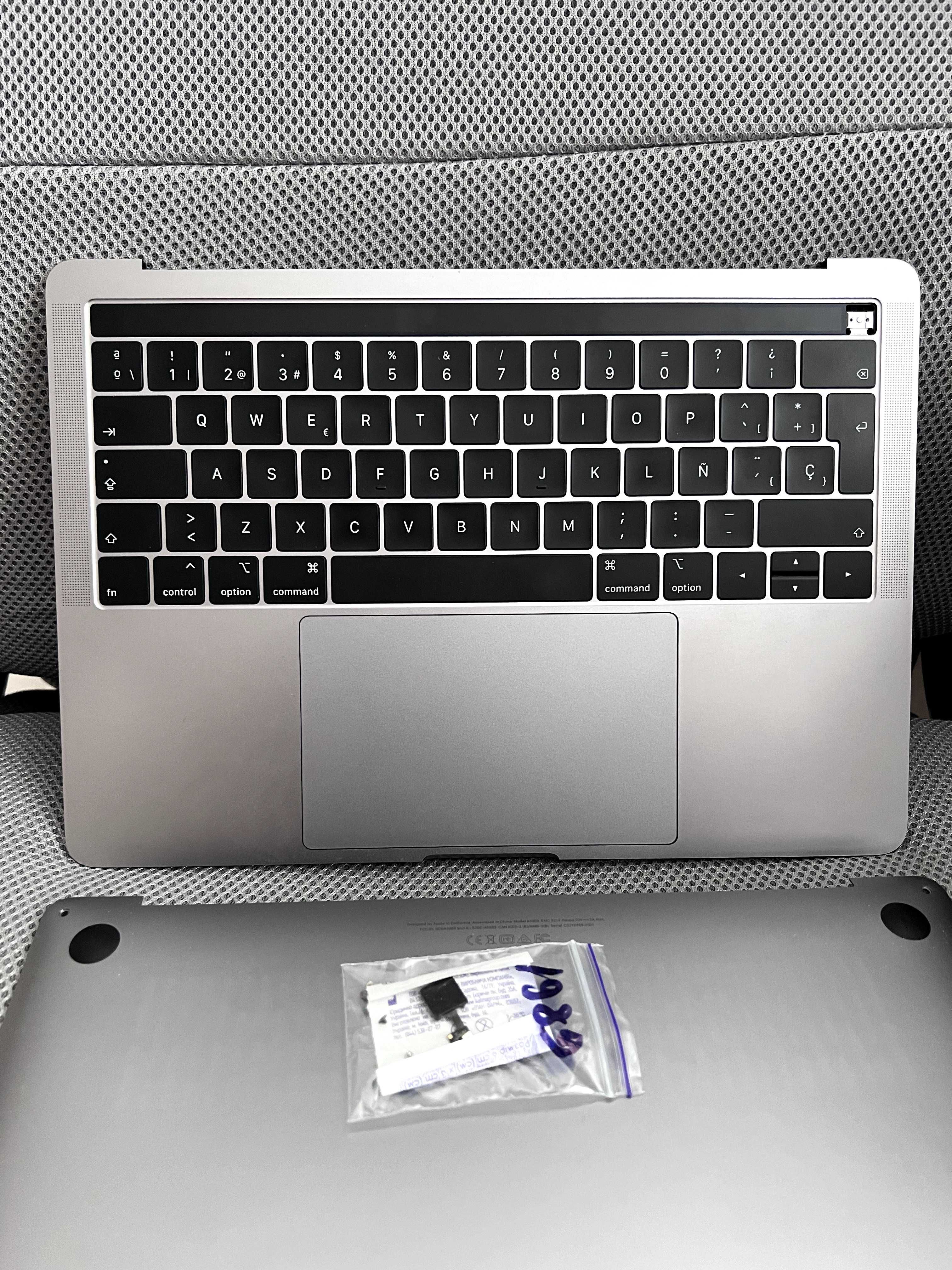 Macbook Pro 13 A1989 2018 2019 (Топкейс клавіатура батарея 234ц)