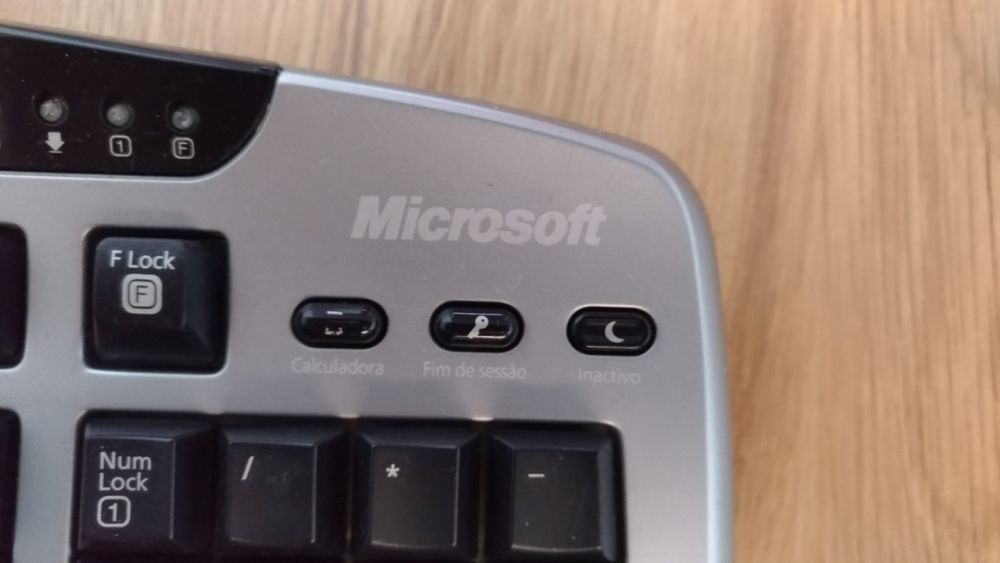 Teclado da Microsoft com fio