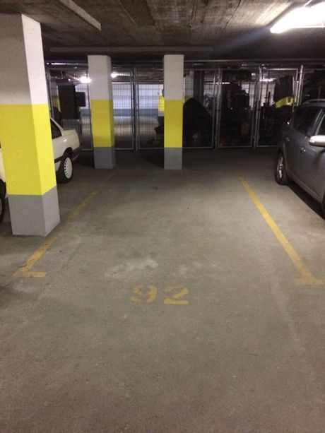 Wynajmę miejsce parkingowe w hali garażowej