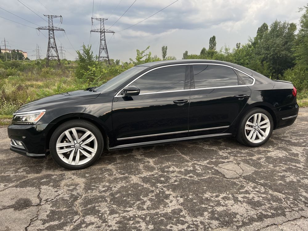 Volkswagen Passat SEL NMS