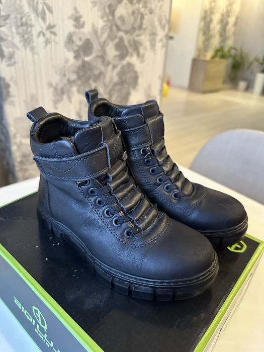 Шкіряні зимові черевики