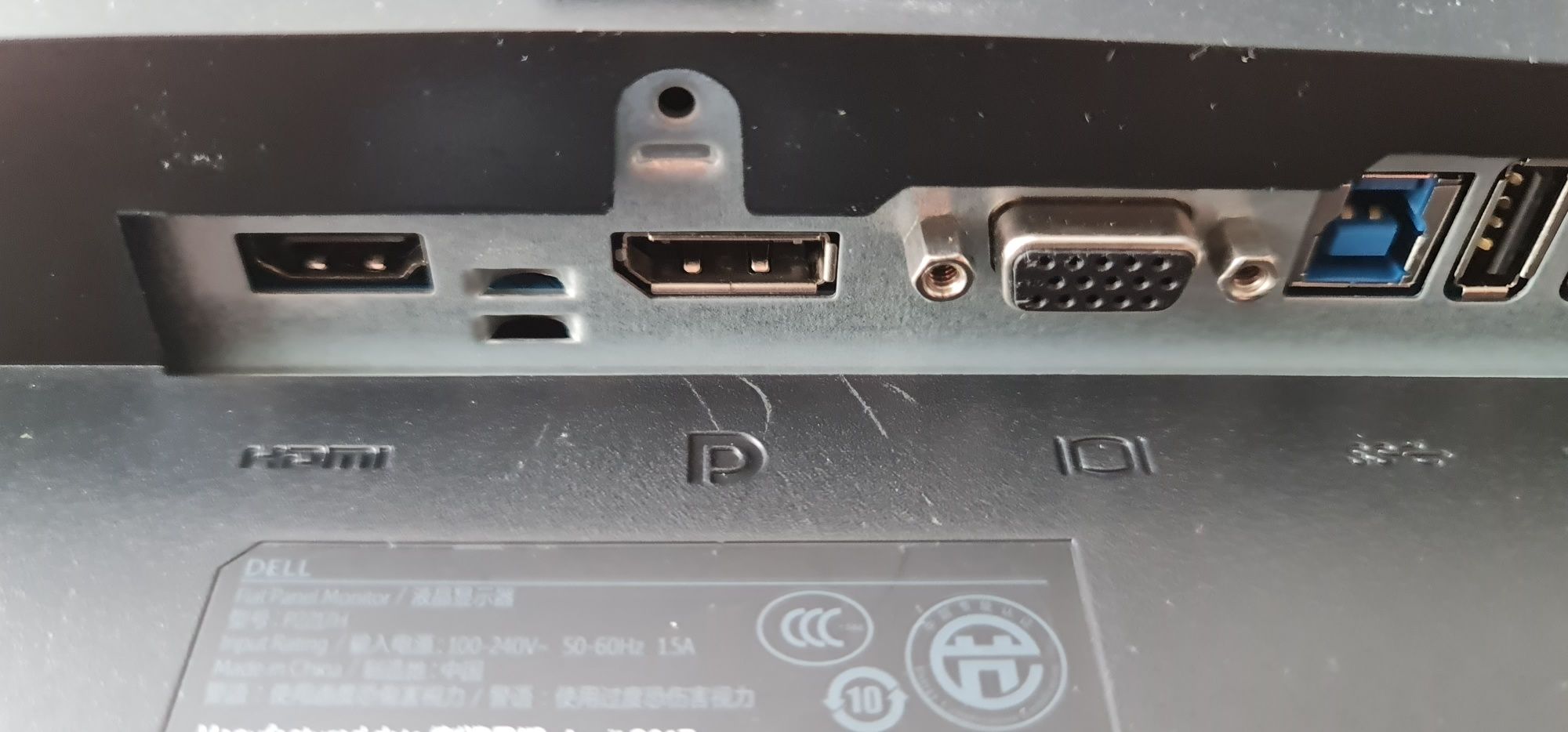 Monitor Dell 22 cale HDMI DP VGA USB