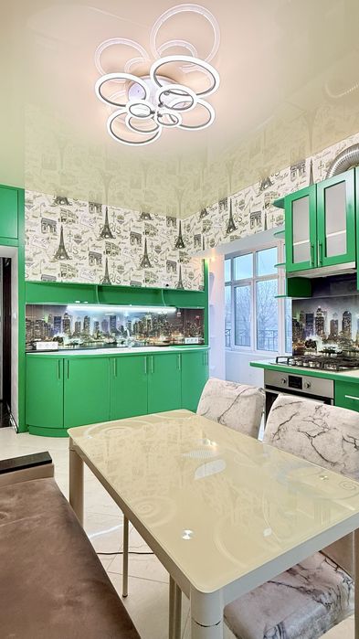 Продаж 2-ної квартири Виставка