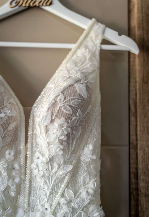 Piękna suknia ślubna, kolekcja 2025