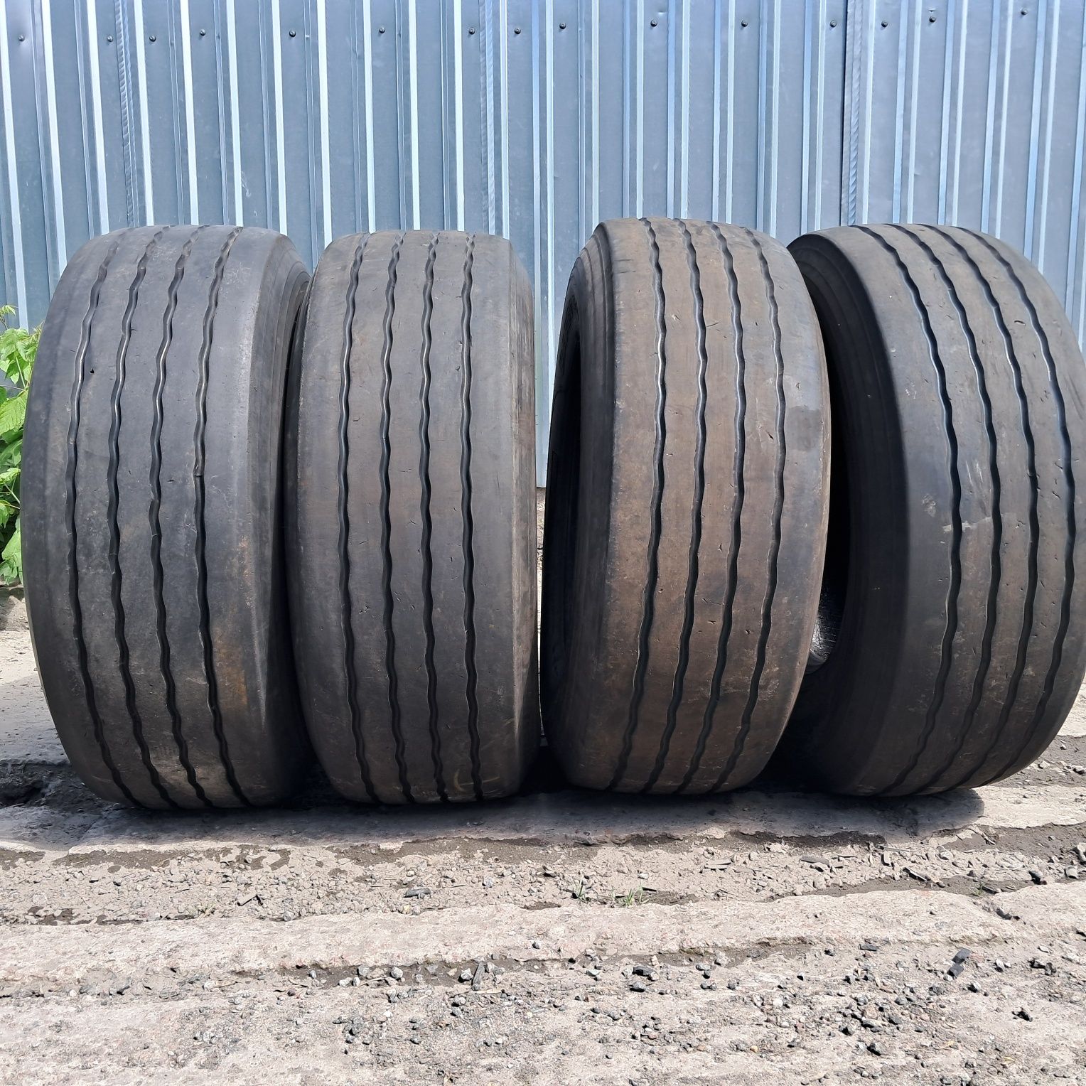 385/65R22,5 SAVA/Debica Шини бу
