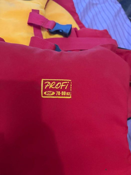 Продаю спасательные жилеты jobe buoyancy aid 50N