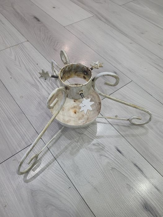 Stojak na choinkę . Stojak choinkowy .