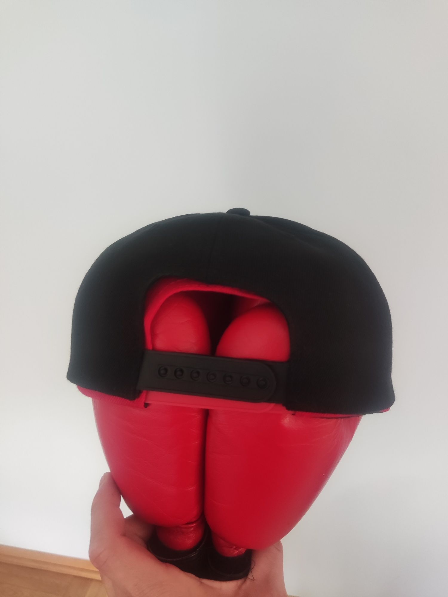 Czapka z daszkiem snap back  "Shaka"