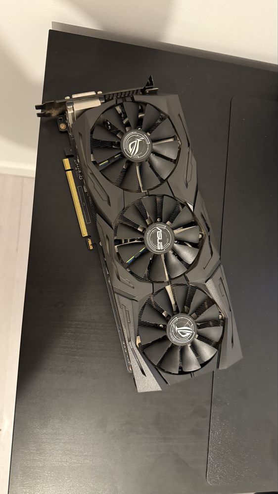 GTX 1060 6GB Asus Strix 06G Gaming OC 3 fan - Placa Gráfica