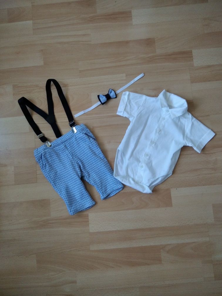 Niebieskie białe ubranko do chrztu chłopiec szelki spodnie balumi 62